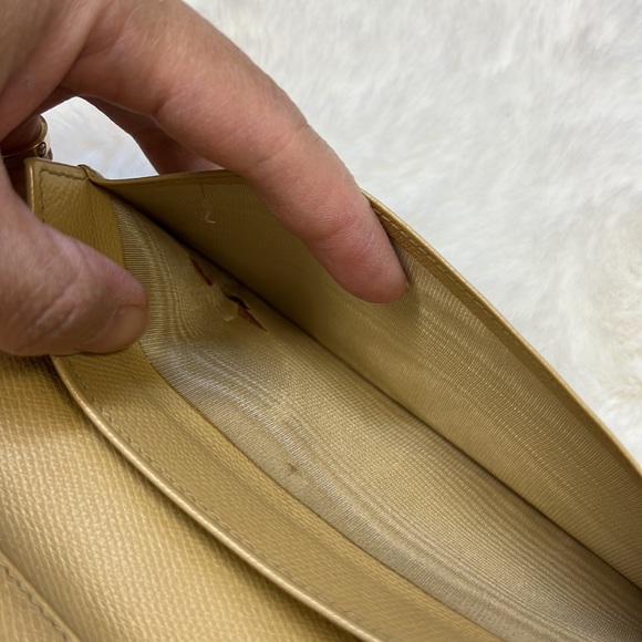 Authentic Chanel wallet - Picture 6 of 9